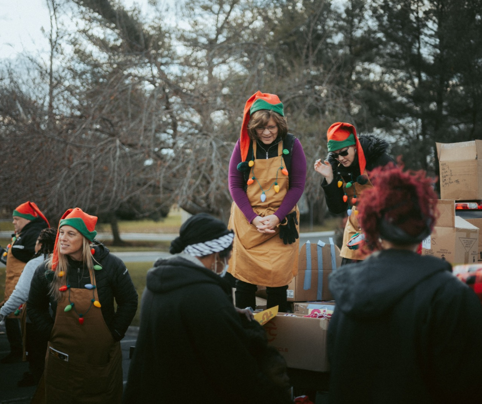 Building Hope Together: LIUNA Local 292 & Youthnet Team up for the Holidays